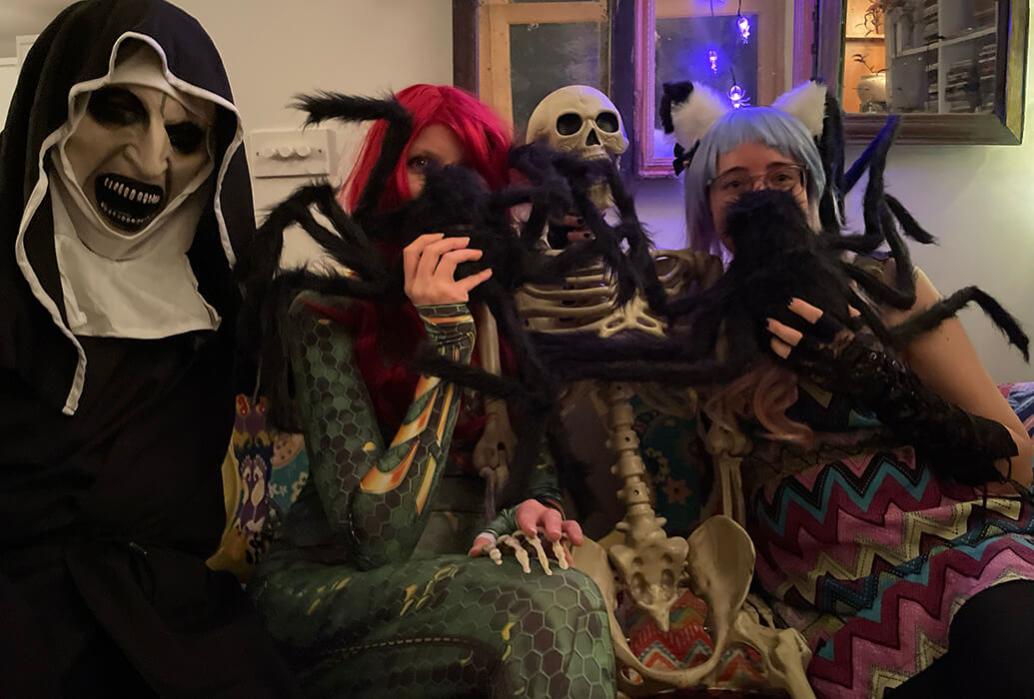 Name:  Halloween12re.jpg
Views: 108
Size:  87.2 KB