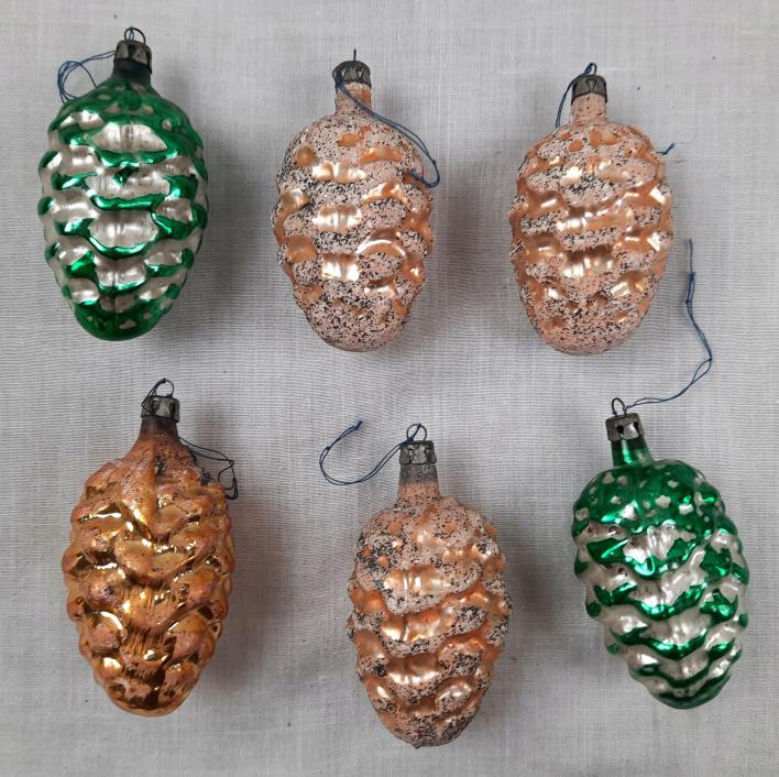Name:  Stare-bombki-banki-ozdoby-choinkowe-szyszki-PRL.jpg
Views: 40
Size:  97.3 KB