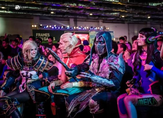 Name:  cosplay.jpg
Views: 76
Size:  48.6 KB