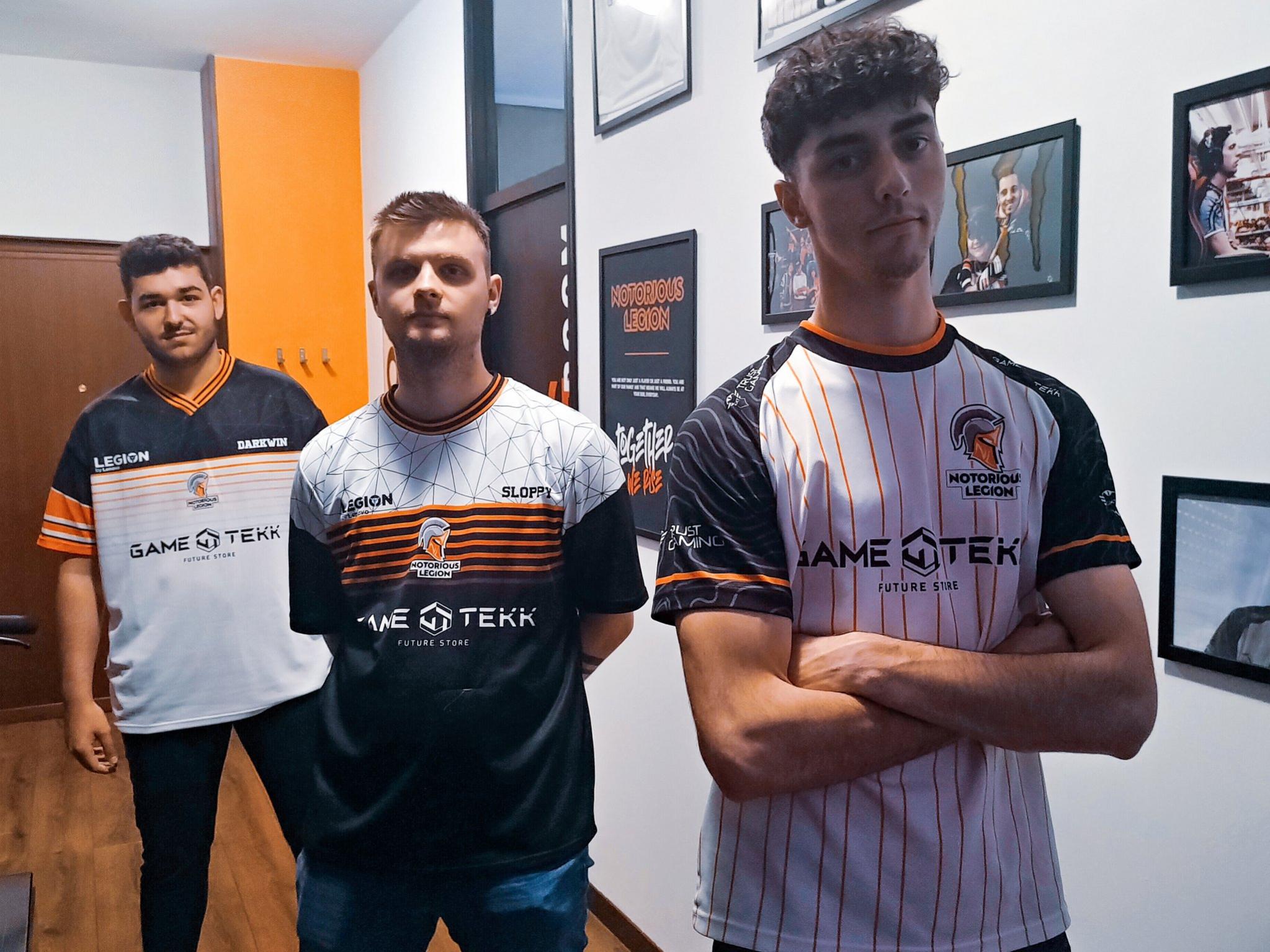 Name:  E3c--KdWYAQT-oB.jpg
Views: 104
Size:  338.8 KB