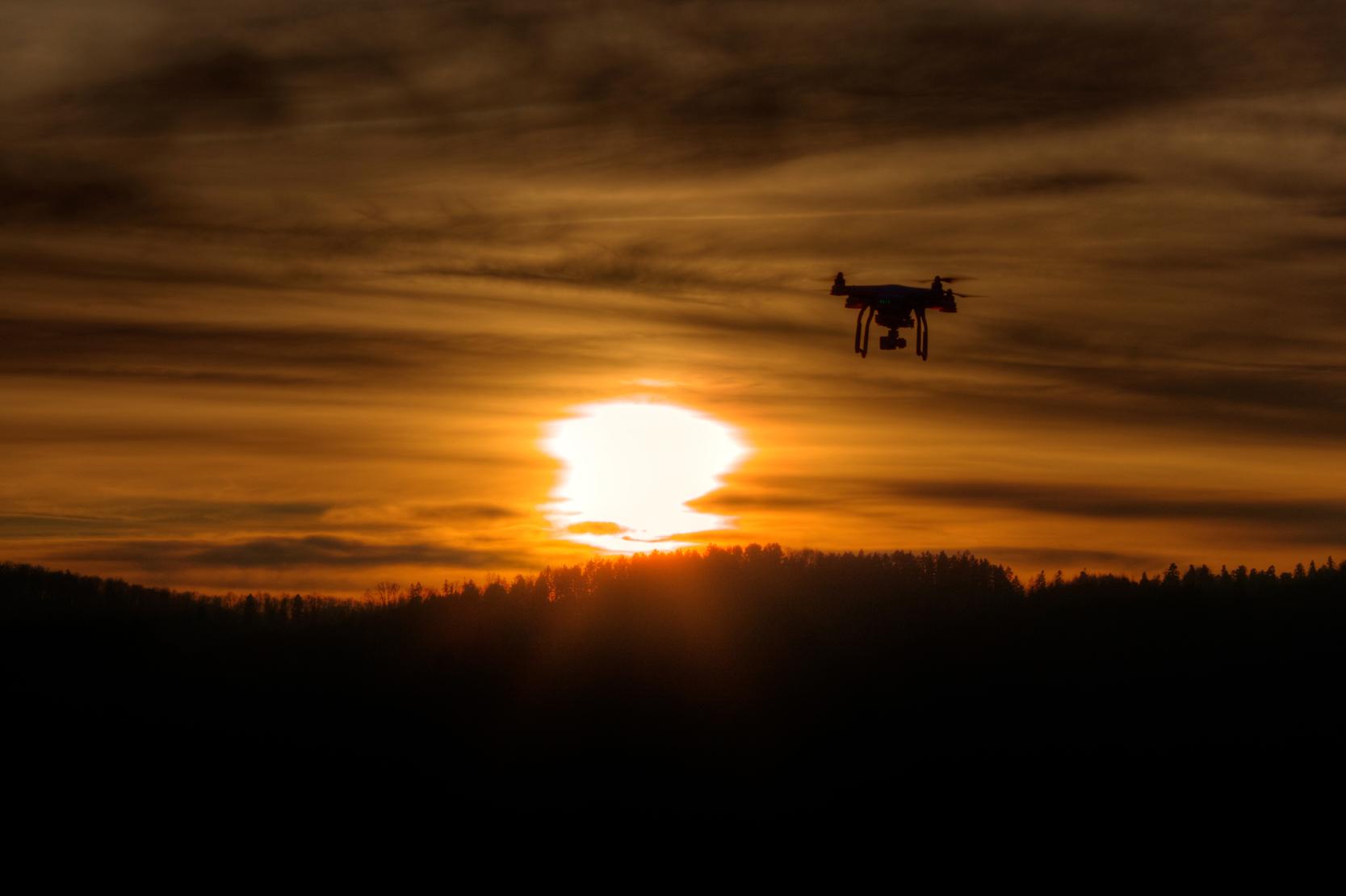 Name:  dron-zachód.jpg
Views: 61
Size:  76.7 KB