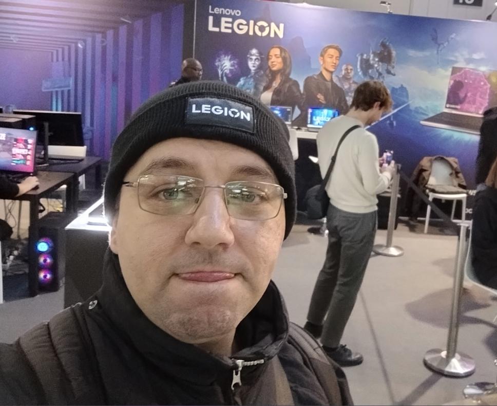 Name:  selfie.jpg
Views: 159
Size:  89.6 KB