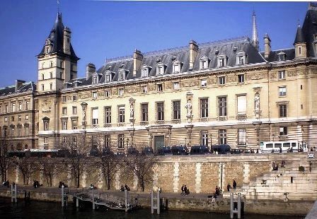 Name:  860_quai_des_orfevres_reductwk.jpg
Views: 44
Size:  43.0 KB