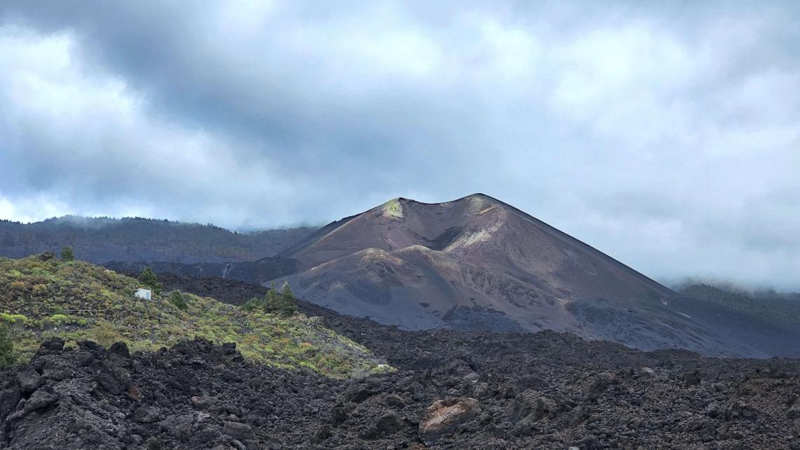 Name:  volcan2.jpg
Views: 29
Size:  97.6 KB