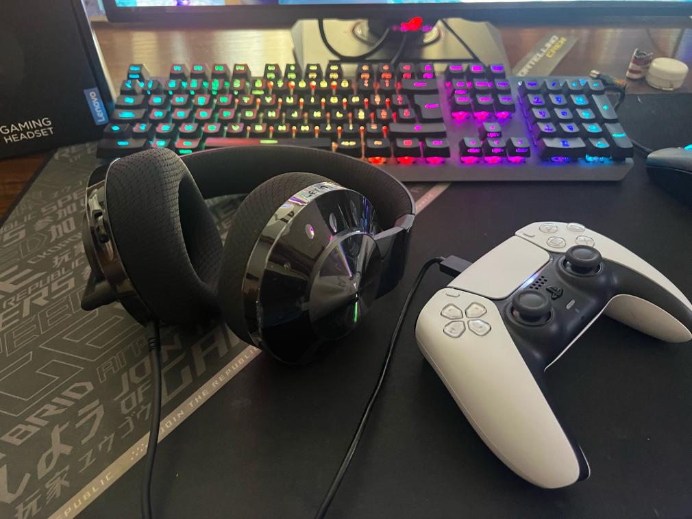 Name:  cuffie.jpg
Views: 45
Size:  89.4 KB