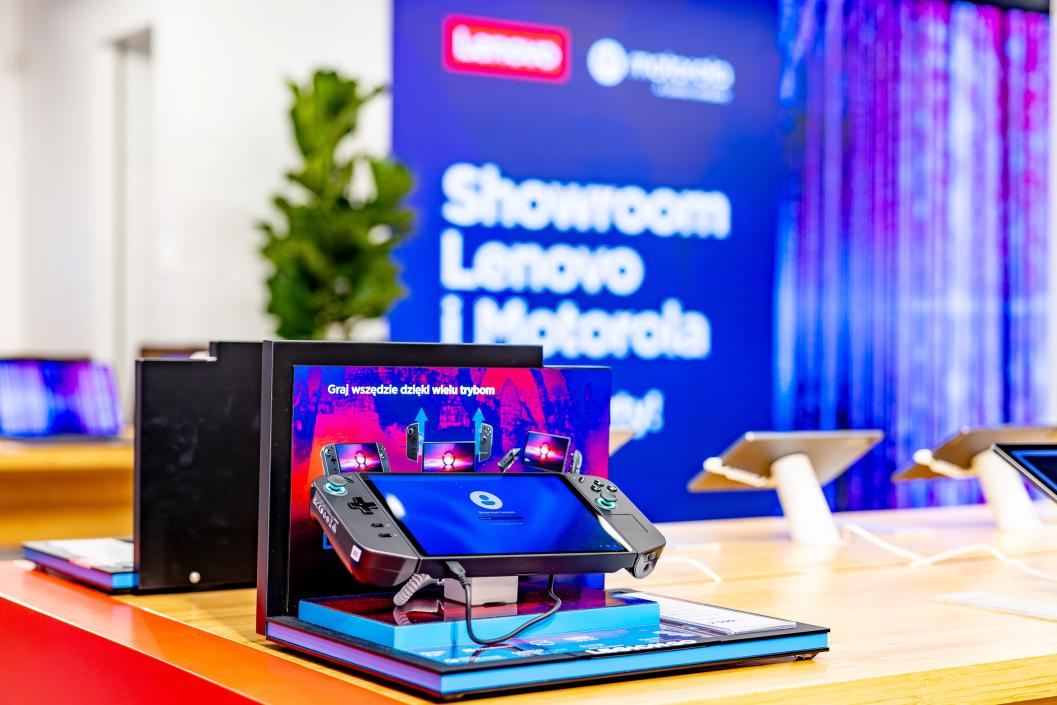 Name:  ShowroomLenovoiMotorola(1).jpg
Views: 72
Size:  91.5 KB