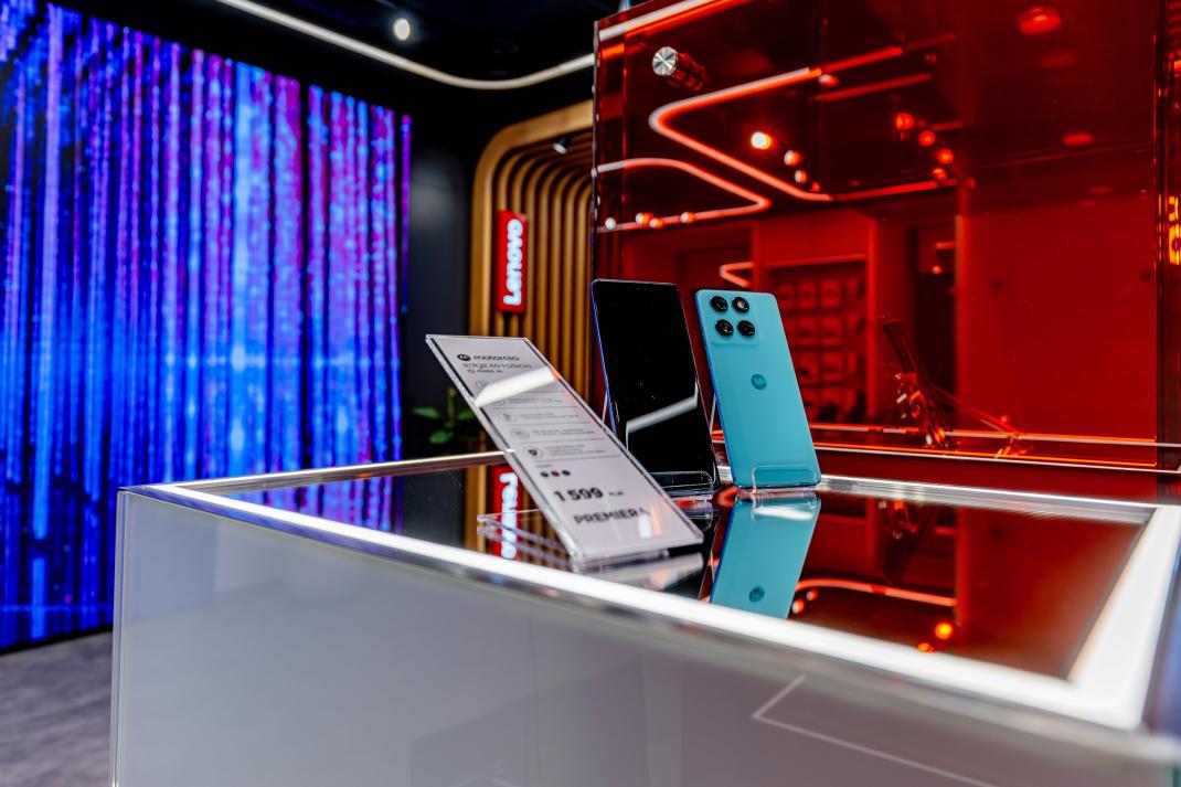 Name:  ShowroomLenovoiMotorola(12).jpg
Views: 69
Size:  90.6 KB