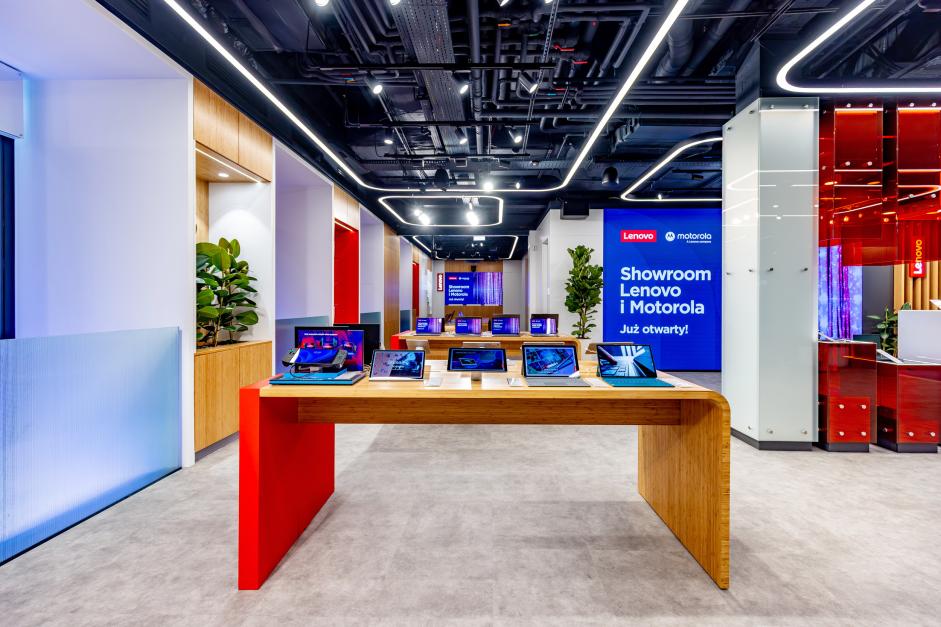 Name:  ShowroomLenovoiMotorola(8).jpg
Views: 69
Size:  97.5 KB