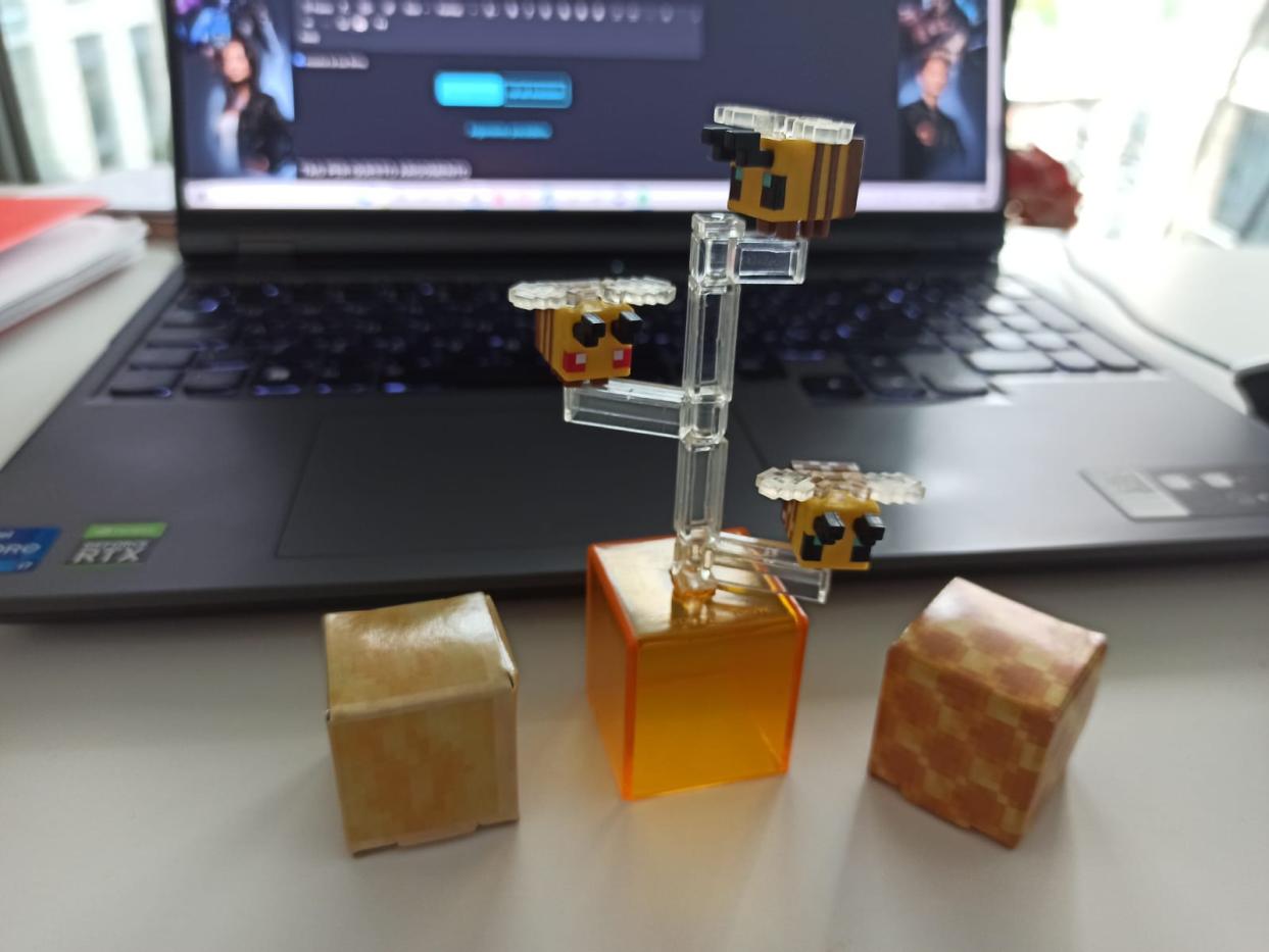 Name:  bees.jpg
Views: 61
Size:  76.8 KB