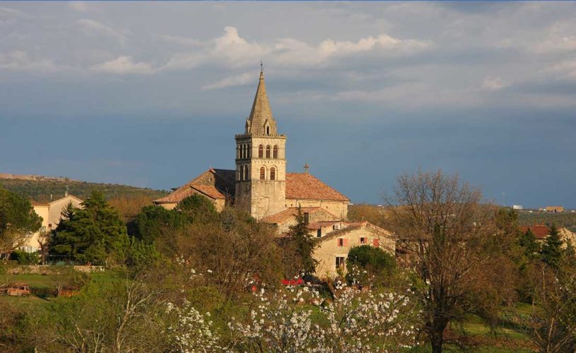 Name:  St-etienne-de-fontbellon-en-Ardèche-815x500.jpg
Views: 77
Size:  89.4 KB